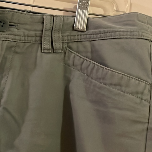 Green shorts - Picture 2 of 5